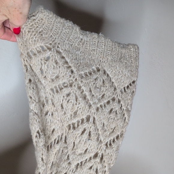 Zara Crew Neck Bell Sleeve Cropped Crocheted Knit Sweater Size Medium‎ - Picture 6 of 7